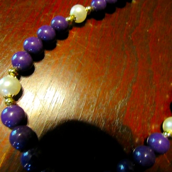 🪻💜🪻 Lovely Vintage Purple & White Faux Pearl Beaded Necklace - Picture 11 of 15